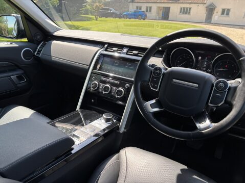 Land Rover Discovery TD6 HSE 9