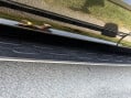 Land Rover Discovery TD6 HSE LUXURY 13