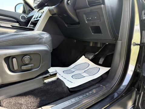 Land Rover Discovery TD6 HSE LUXURY 25