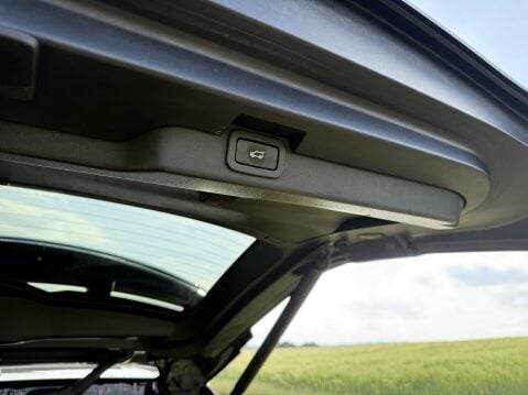 Land Rover Discovery TD6 HSE 21
