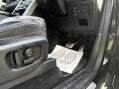 Land Rover Discovery TD6 HSE 23