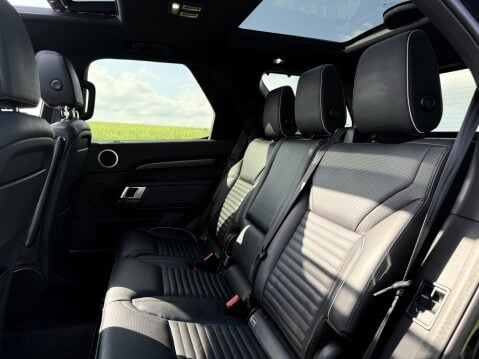 Land Rover Discovery TD6 HSE 26