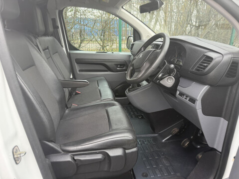Peugeot Expert 1.5 BlueHDi 1000 Professional Standard Panel Van MWB Euro 6 (s/s) 6dr 8