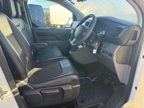 Vauxhall Vivaro 1.5 Turbo D 2900 Sportive L2 H1 Euro 6 (s/s) 5dr 8