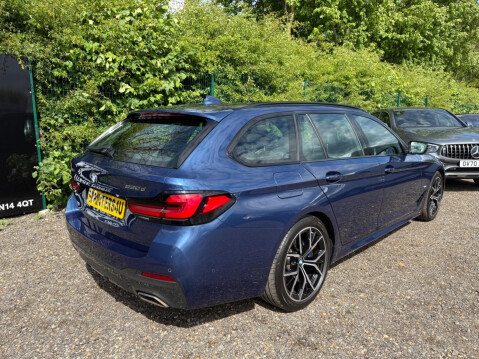 BMW 5 Series 3.0 530d MHT M Sport Touring Steptronic xDrive Euro 6 (s/s) 5dr 6