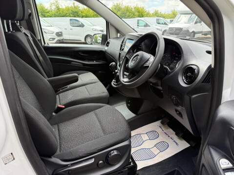 Mercedes-Benz Vito 2.1 114 CDI Progressive RWD L2 Euro 6 (s/s) 5dr 8