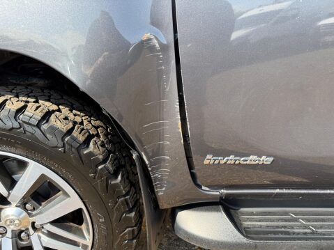 Toyota Hilux 2.4 D-4D Invincible Auto 4WD Euro 6 (s/s) 4dr (TSS) 19
