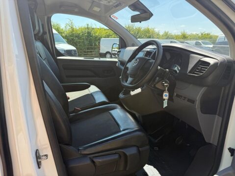 Vauxhall Vivaro 1.5 Turbo D 2900 Dynamic L2 H1 Euro 6 (s/s) 6dr 8