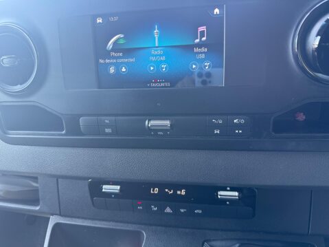 Mercedes-Benz Sprinter 2.0 315 CDI Progressive RWD L3 H2 Euro 6 (s/s) 5dr 11