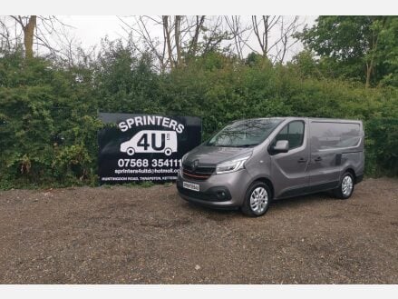 Renault Trafic 2.0 dCi ENERGY 28 Sport Nav SWB Standard Roof Euro 6 (s/s) 5dr
