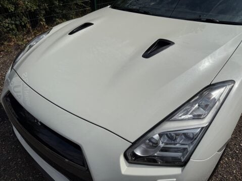 Nissan GT-R 3.8 V6 Premium Black Auto 4WD Euro 5 2dr 20