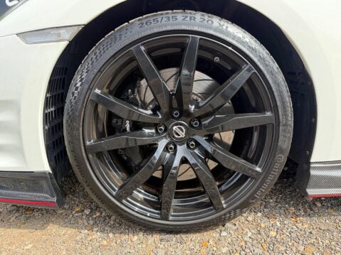 Nissan GT-R 3.8 V6 Premium Black Auto 4WD Euro 5 2dr 19