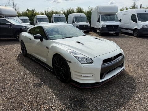 Nissan GT-R 3.8 V6 Premium Black Auto 4WD Euro 5 2dr 5