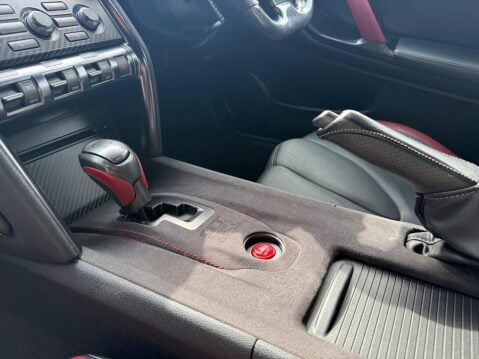 Nissan GT-R 3.8 V6 Premium Black Auto 4WD Euro 5 2dr 15