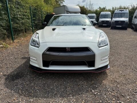 Nissan GT-R 3.8 V6 Premium Black Auto 4WD Euro 5 2dr 4