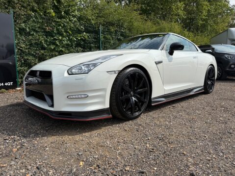 Nissan GT-R 3.8 V6 Premium Black Auto 4WD Euro 5 2dr 2