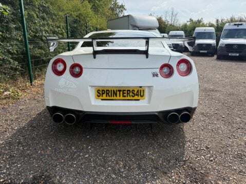 Nissan GT-R 3.8 V6 Premium Black Auto 4WD Euro 5 2dr 9