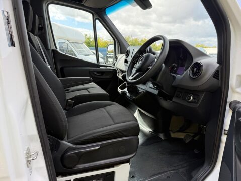 Mercedes-Benz Sprinter 2.0 315 CDI Progressive RWD L3 H2 Euro 6 (s/s) 5dr 8