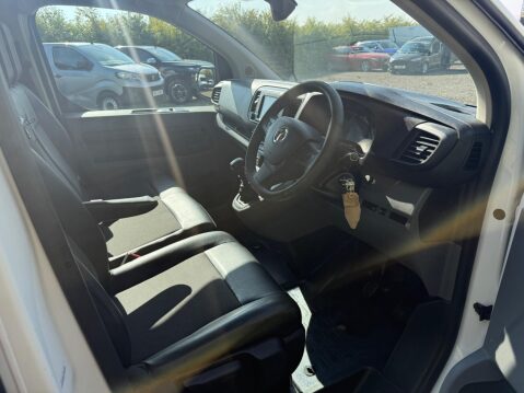 Vauxhall Vivaro 1.5 Turbo D 2900 Sportive L2 H1 Euro 6 (s/s) 5dr 8