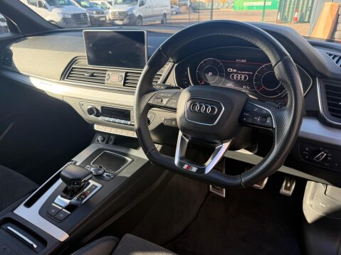 Audi Q5 2.0 TDI 40 S line S Tronic quattro Euro 6 (s/s) 5dr 11
