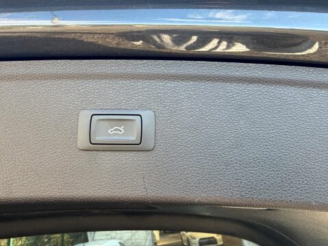 Audi Q5 2.0 TDI 40 S line S Tronic quattro Euro 6 (s/s) 5dr 17