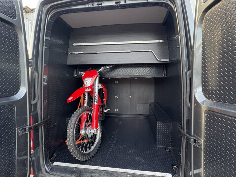 Volkswagen Crafter 4 berth race van. Motorhome. Large garage 7