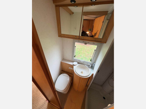 Fiat Ducato burstner a747-2 motorhome large garage 31