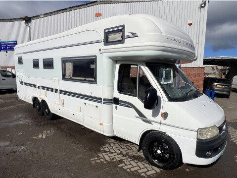 Fiat Ducato AUTO TRAIL CHEIFTAIN SE 6 berth TAG AXLE MOTORHOME LARGE GARAGE 5