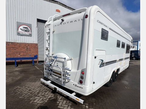 Fiat Ducato AUTO TRAIL CHEIFTAIN SE 6 berth TAG AXLE MOTORHOME LARGE GARAGE 11