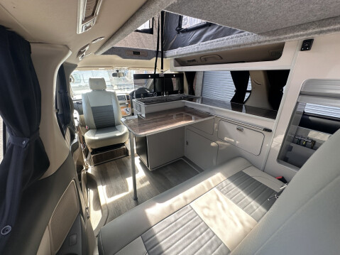 Toyota Alphard 4 berth Japanese camper van 2.4 Petrol Automatic 8