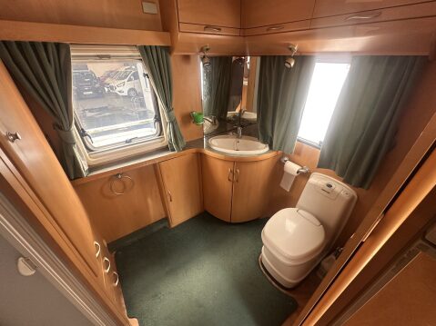 Fiat Ducato LUNAR ROADSTAR 720 4 BERTH MOTORHOME CAMPERVAN 18