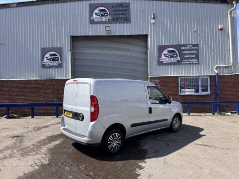 Vauxhall Combo L1H1 2000 SPORTIVE 1.3 CDTI 3 SEAT 3