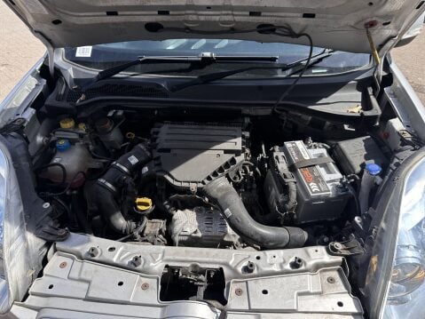 Vauxhall Combo L1H1 2000 SPORTIVE 1.3 CDTI 3 SEAT 17