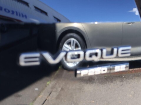 Land Rover Range Rover Evoque 2.0 P250 MHEV R-Dynamic SE Auto 4WD Euro 6 (s/s) 5dr 32