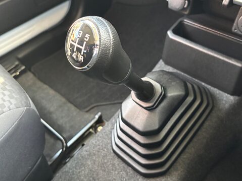 Suzuki Jimny 1.5 SZ5 ALLGRIP Euro 6 3dr 31