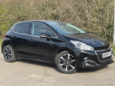 Peugeot 208 1.2 PureTech Tech Edition Euro 6 (s/s) 5dr 12