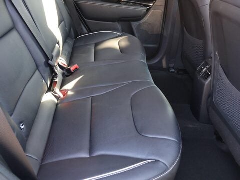 Kia Niro 64kWh 3 Auto 5dr 18