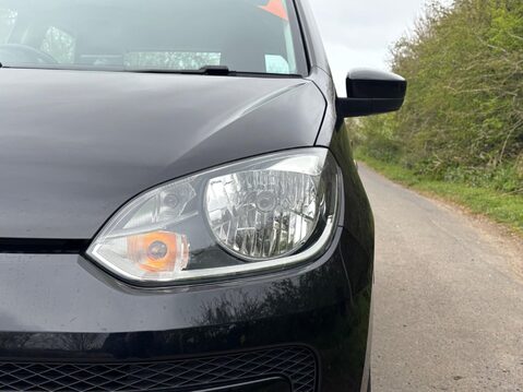 Volkswagen Up 1.0 BlueMotion Tech High up! Euro 5 (s/s) 5dr 12
