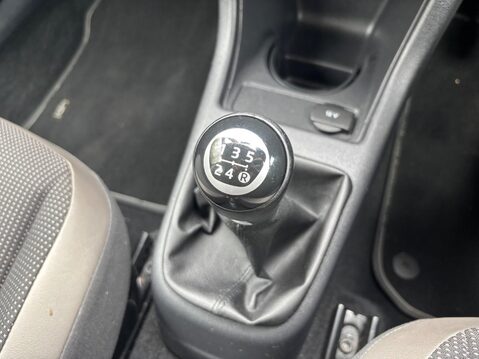 Volkswagen Up 1.0 BlueMotion Tech High up! Euro 5 (s/s) 5dr 22