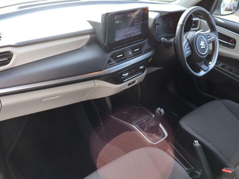 Suzuki Swift 1.2 MHEV Ultra Euro 6 (s/s) 5dr 11