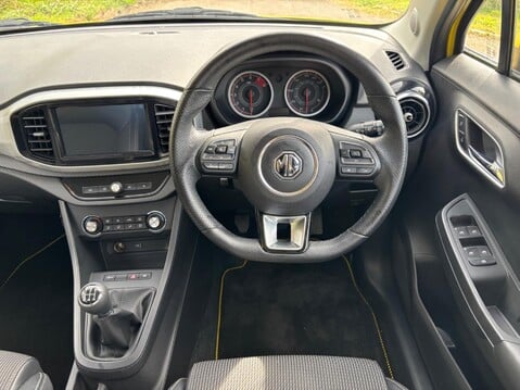 MG MG3 EXCLUSIVE NAV VTI-TECH 21