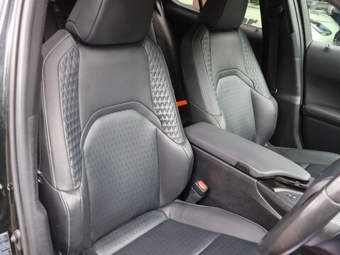 Lexus Ux 2.0 250h E-CVT Euro 6 (s/s) 5dr 11