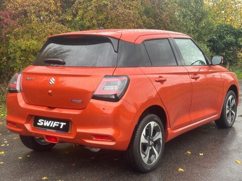 Suzuki Swift 1.2 Hybrid ULTRA ALLGRIP 8