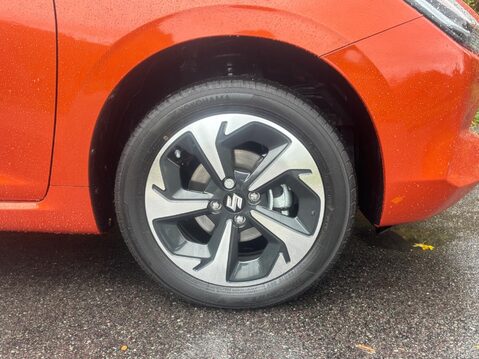 Suzuki Swift 1.2 Hybrid ULTRA ALLGRIP 9