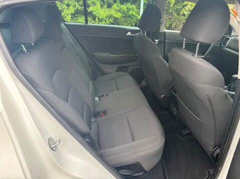 Kia Sportage 1.7 CRDi 2 Euro 6 (s/s) 5dr 18