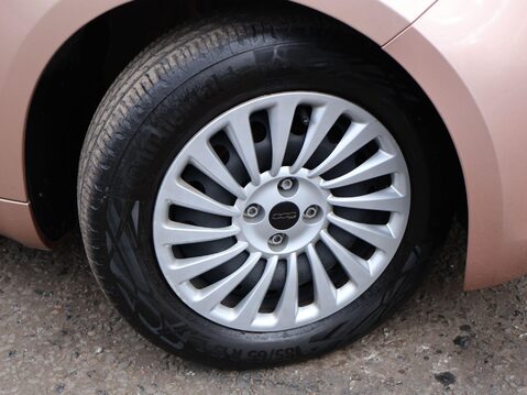 Fiat 500e 24kWh Action Auto 3dr 13