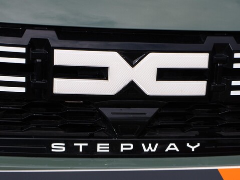 Dacia Sandero Stepway 1.0 TCe EXTREME CVT Euro 6 (s/s) 5dr 28
