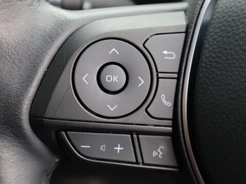 Suzuki Swace 1.8h Ultra CVT Euro 6 (s/s) 5dr 14