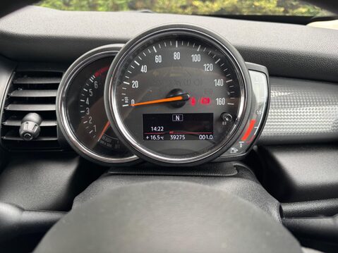 Mini Hatch 1.5 Cooper Classic Euro 6 (s/s) 3dr 17