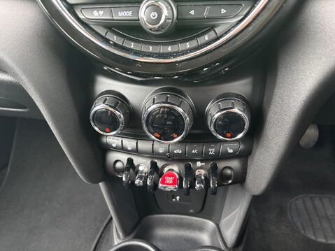 Mini Hatch 1.5 Cooper Classic Euro 6 (s/s) 3dr 20